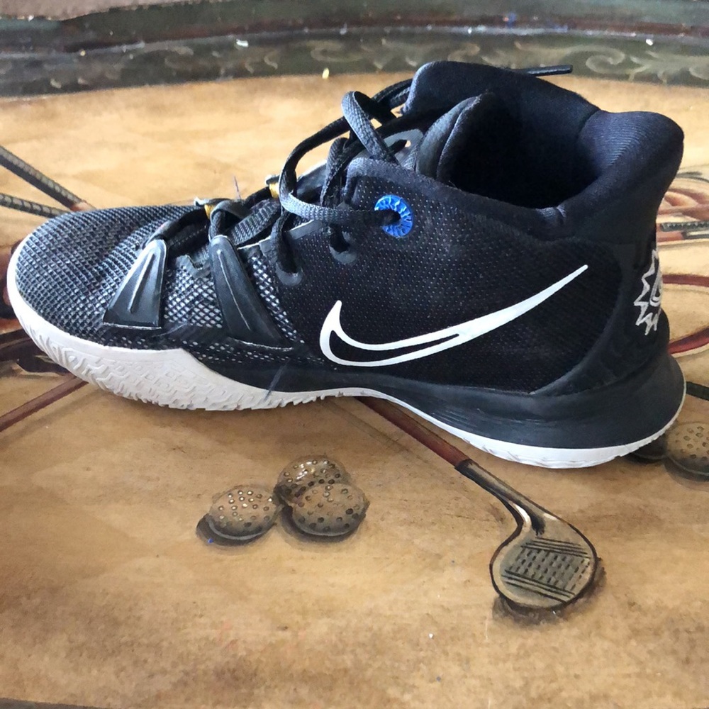 Kyrie basketball shoes 5y - Picture 5 of 6